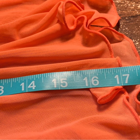 Ladies lace top in size Large - Picture 5 of 5